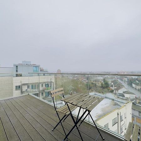Luxurious Comfy Penthouse - Steps To East Croydon Train Station - Views 아파트 외부 사진