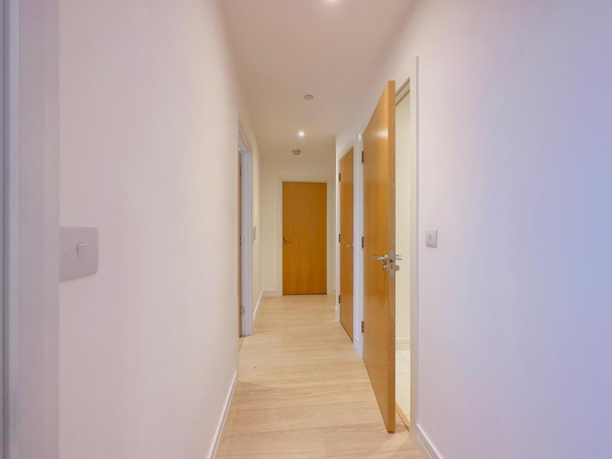 Luxurious Comfy Penthouse - Steps To East Croydon Train Station - Views 아파트 외부 사진