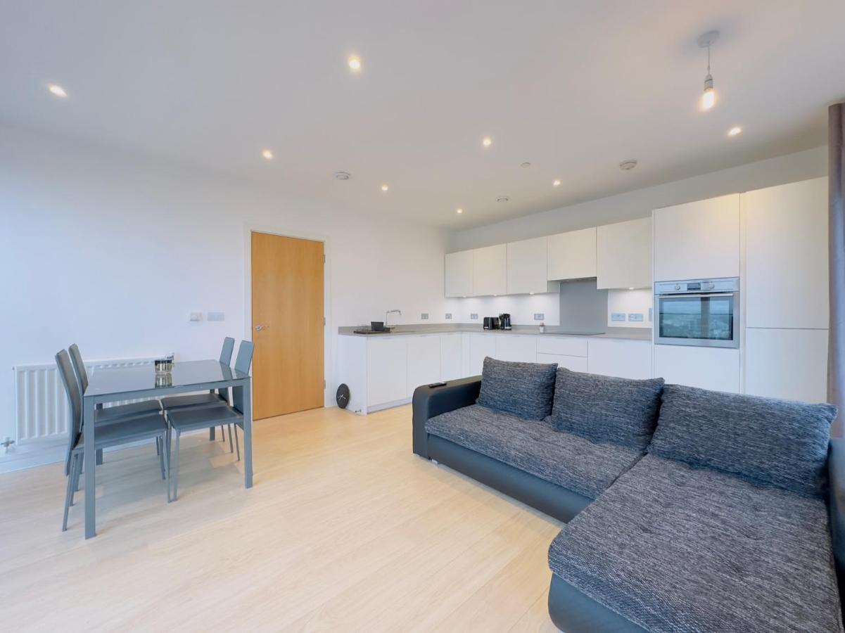 Luxurious Comfy Penthouse - Steps To East Croydon Train Station - Views 아파트 외부 사진