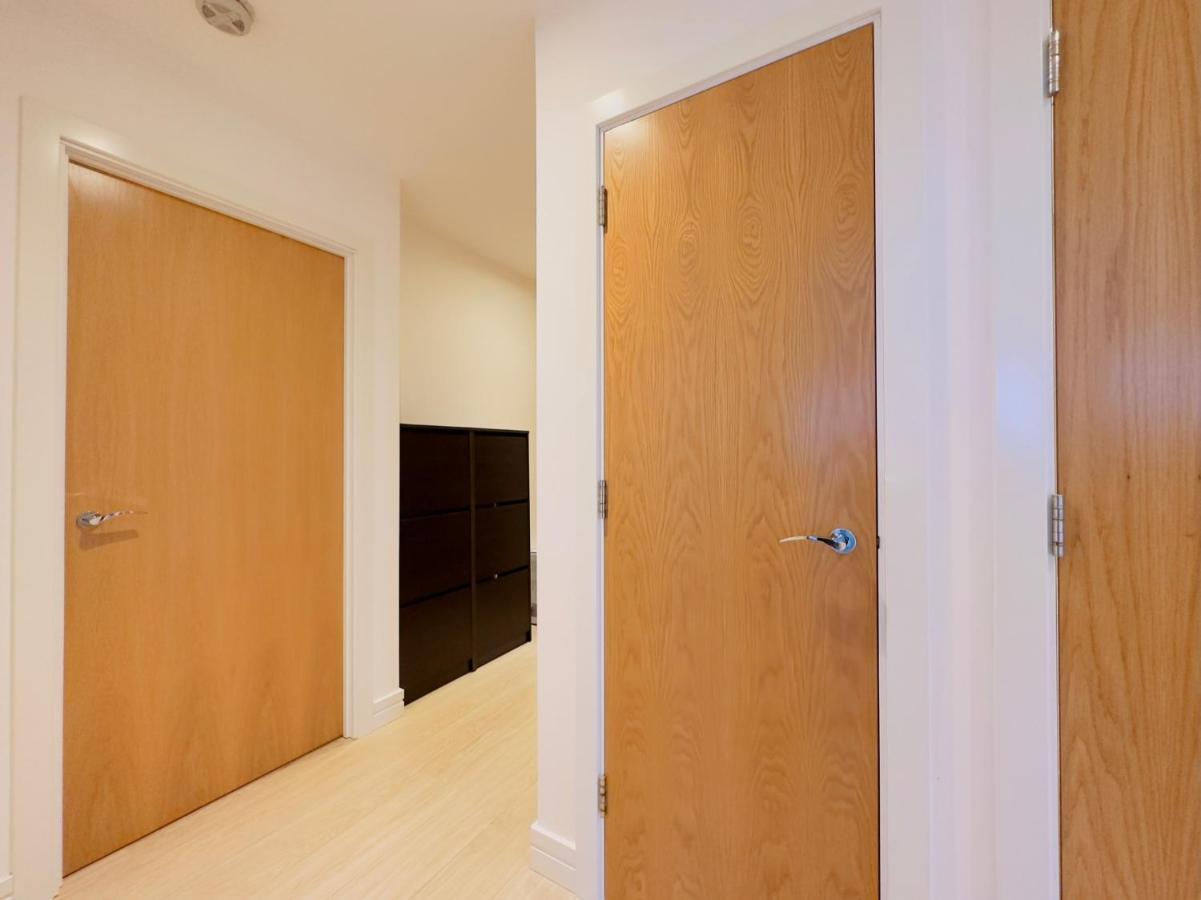 Luxurious Comfy Penthouse - Steps To East Croydon Train Station - Views 아파트 외부 사진
