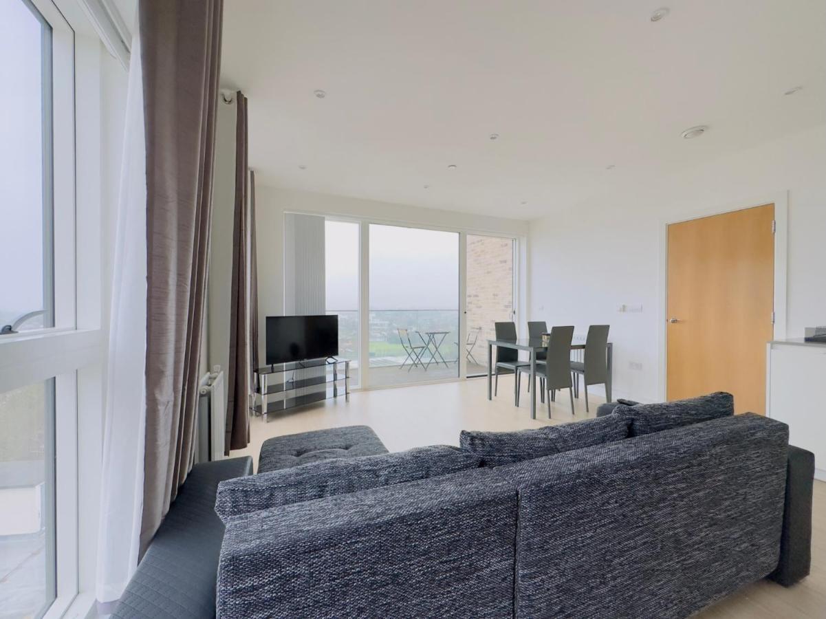 Luxurious Comfy Penthouse - Steps To East Croydon Train Station - Views 아파트 외부 사진