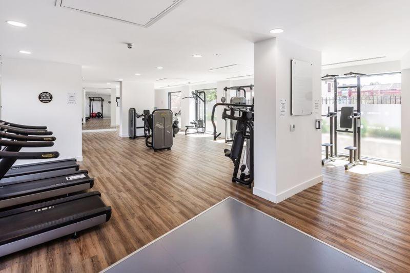 Luxurious Comfy Penthouse - Steps To East Croydon Train Station - Views 아파트 외부 사진